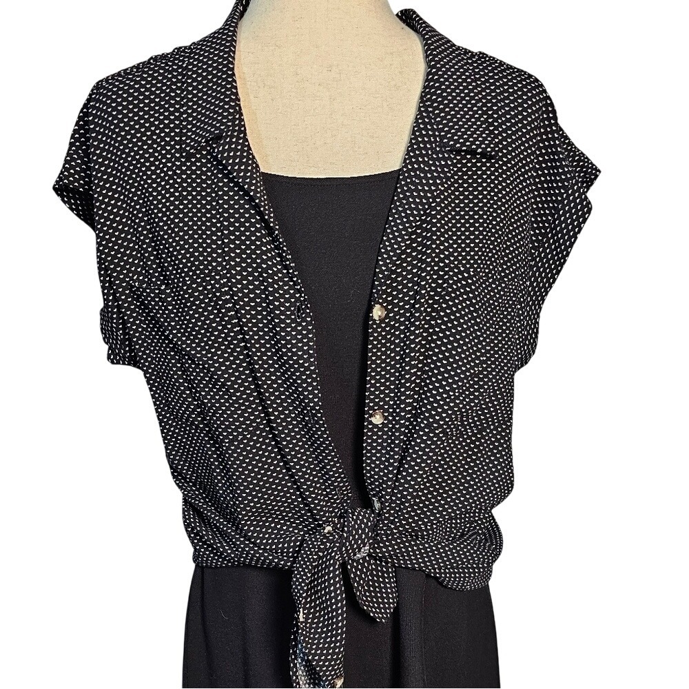 Jach's Girlfriend Button up Short Sleeve Top Black and White Polka Hearts. MED